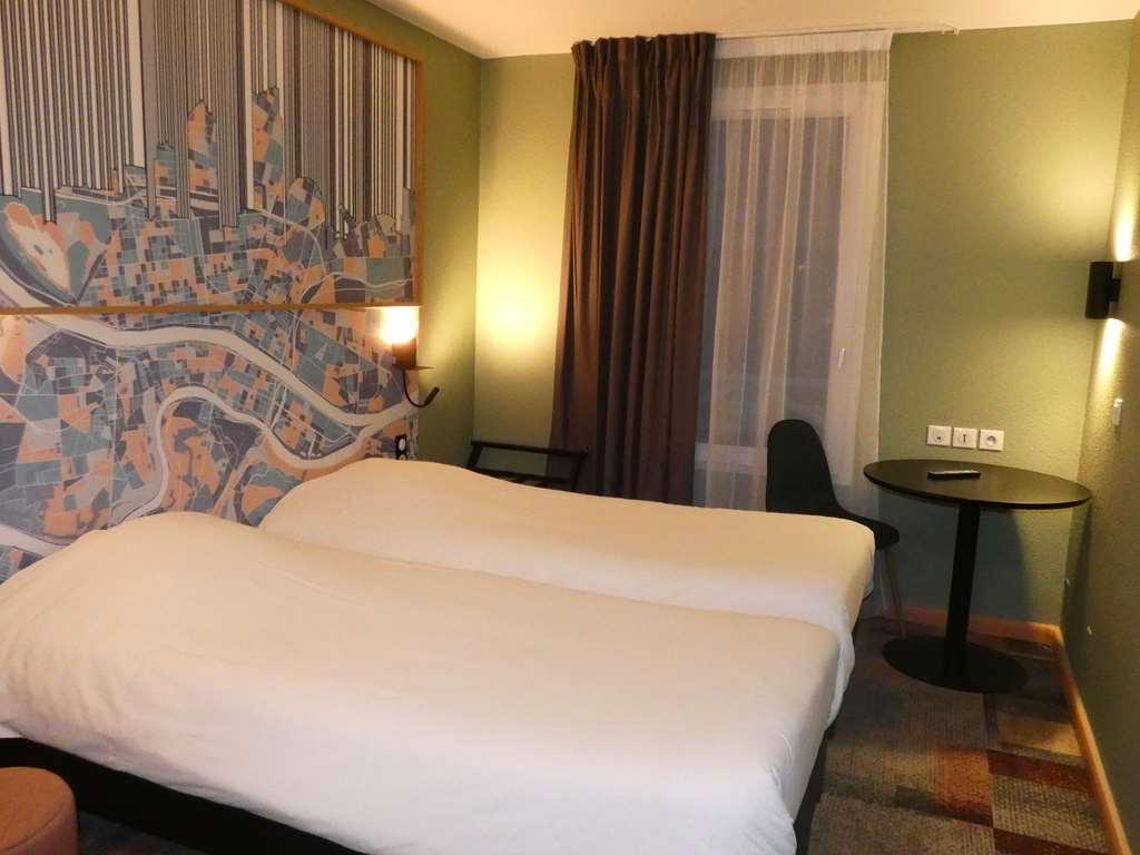 Ibis Styles Lyon Croix Rousse Hotel Стая снимка