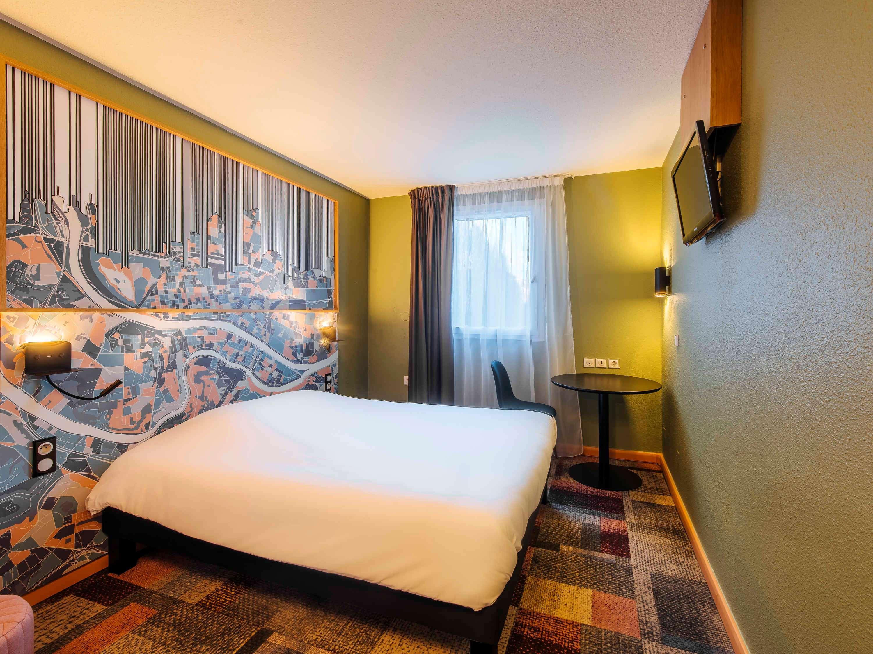 Ibis Styles Lyon Croix Rousse Hotel Екстериор снимка